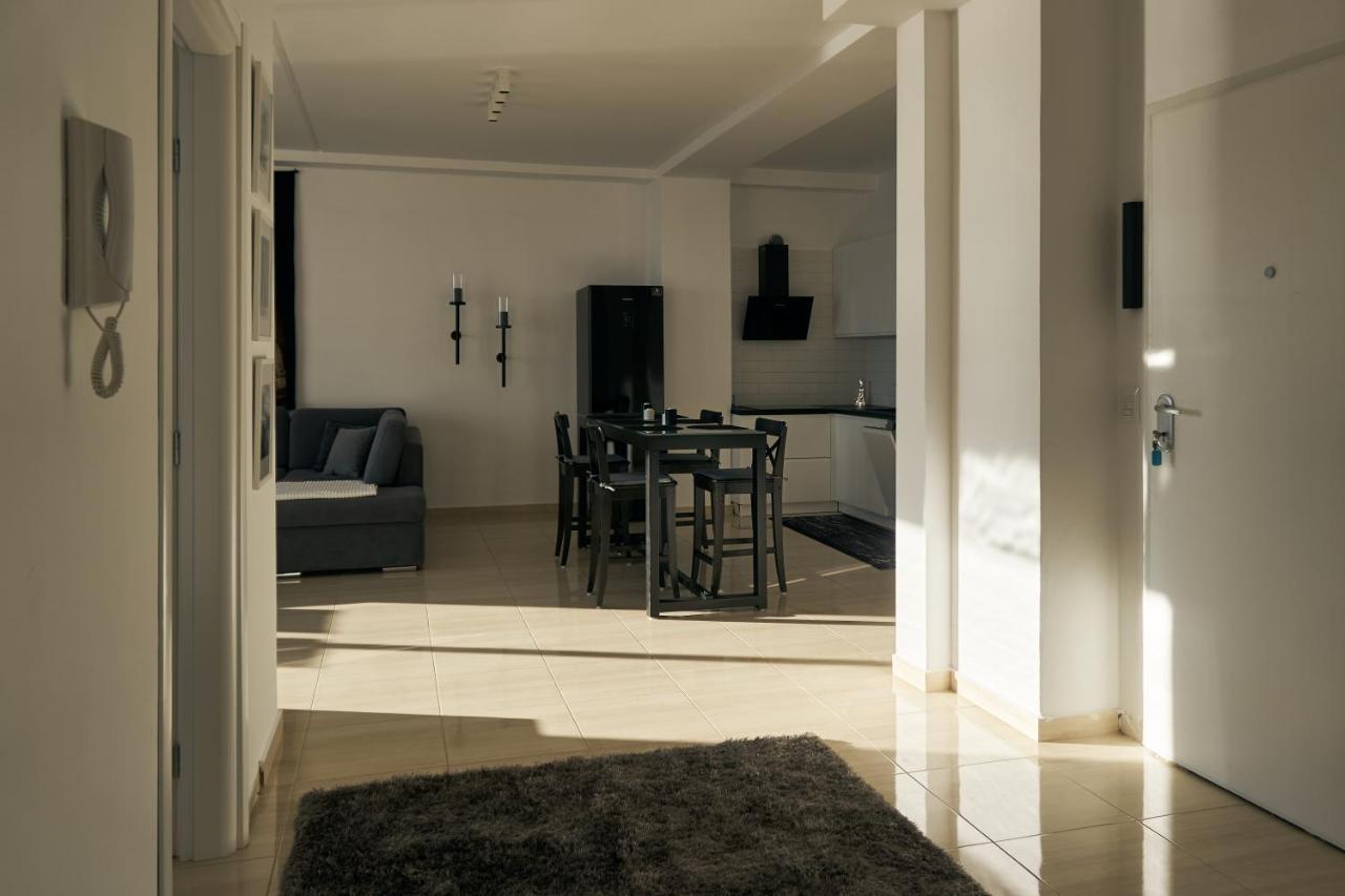 The Garrison Apartment Saranda Extérieur photo